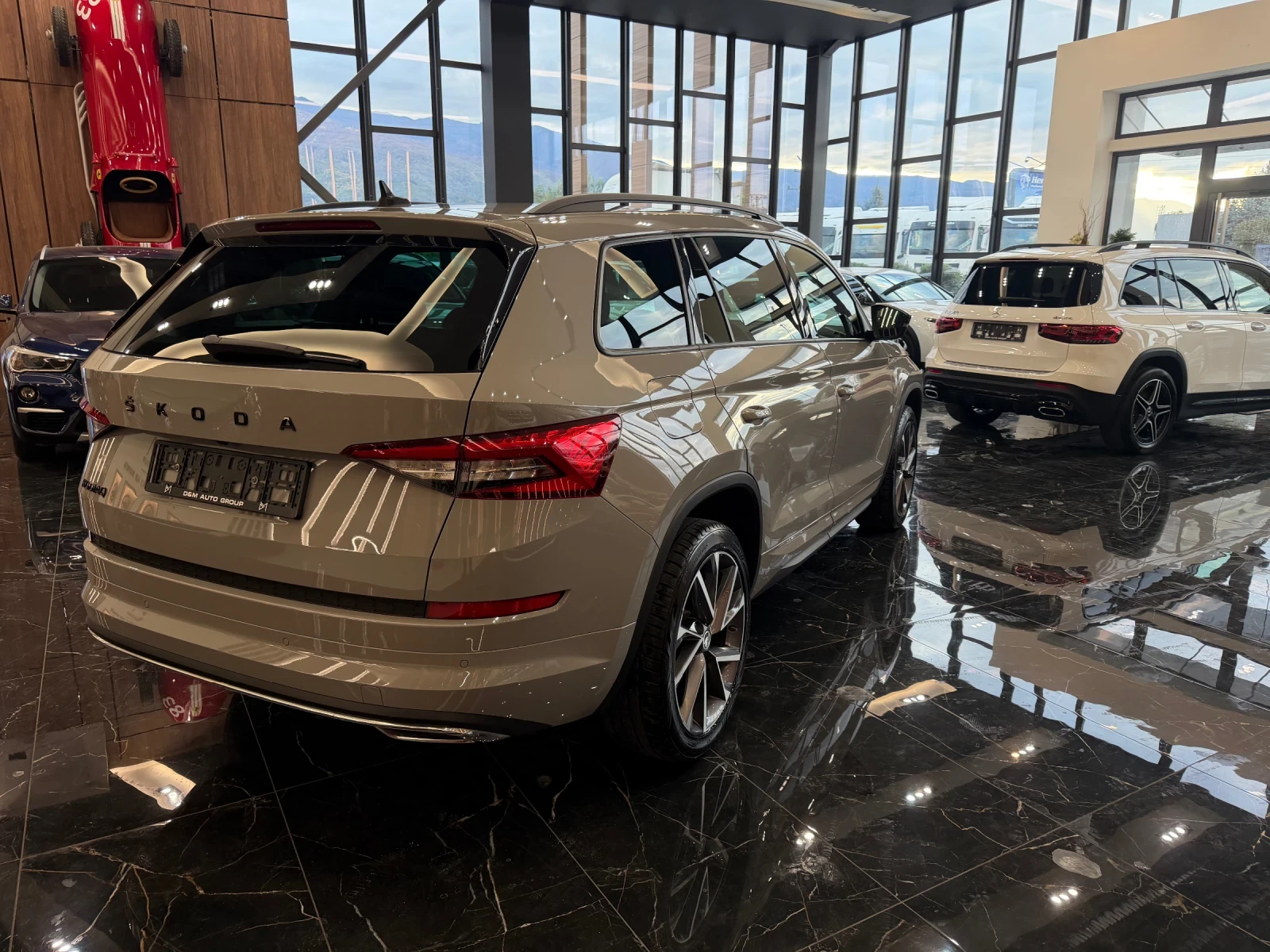 Skoda Kodiaq SPORTline, снимка 8 - Автомобили и джипове - 56718813