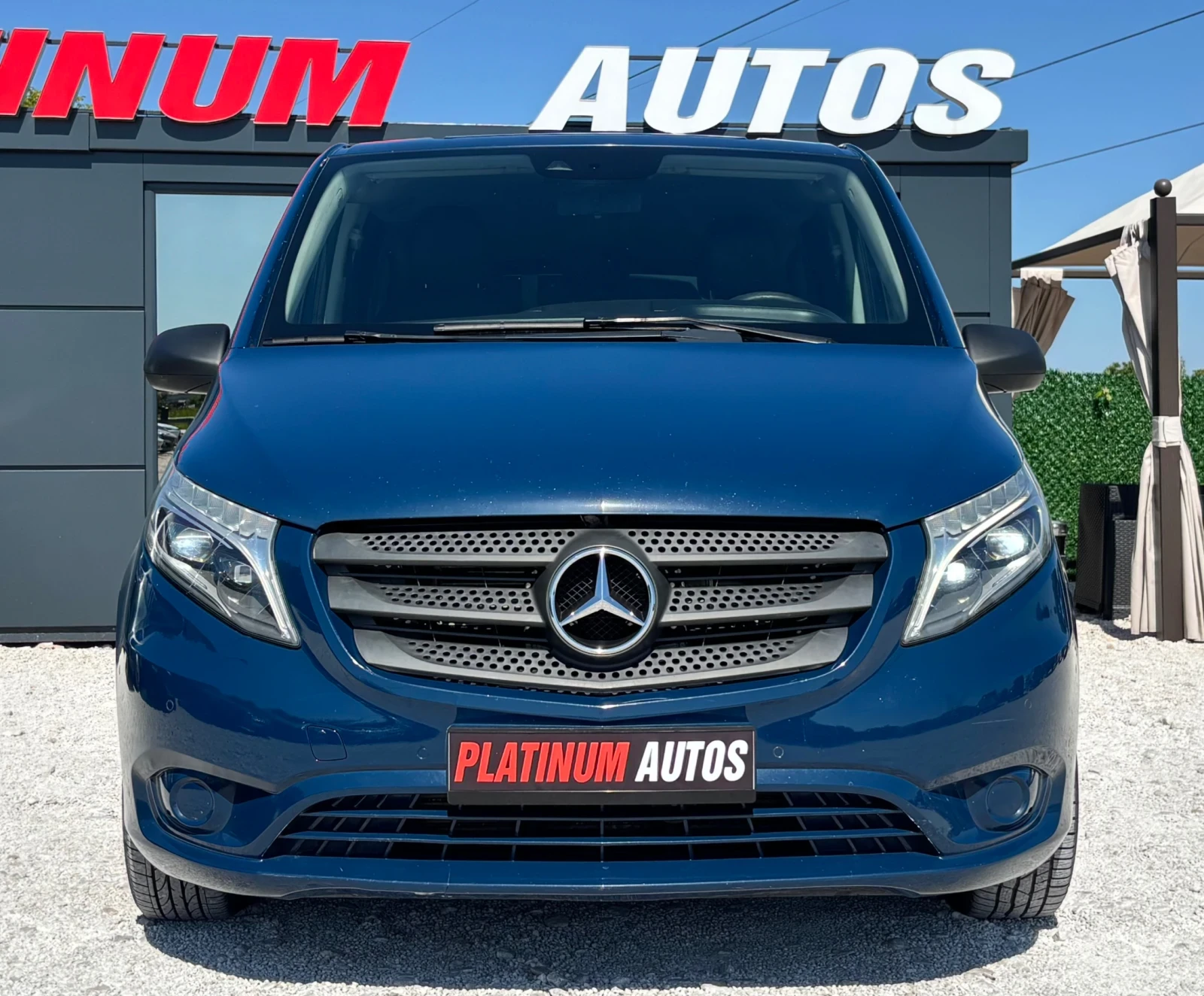 Mercedes-Benz Vito 2.2D/NAVI/LED/АВТОМАТ/АВТОПИЛОТ, снимка 2 - Бусове и автобуси - 55499812