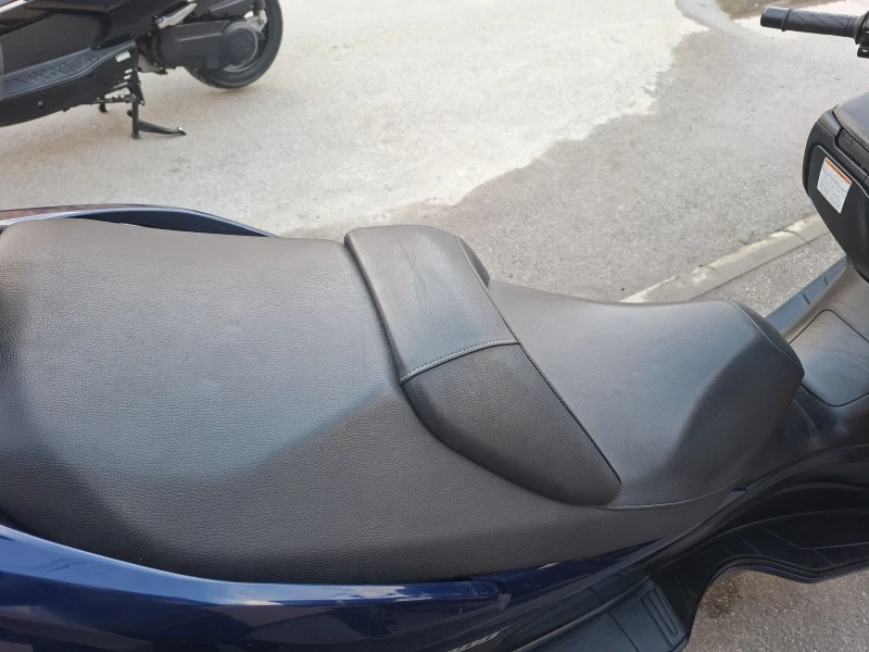 Suzuki Burgman 400ie Скутера е топ, снимка 11 - Мотоциклети и мототехника - 53597660