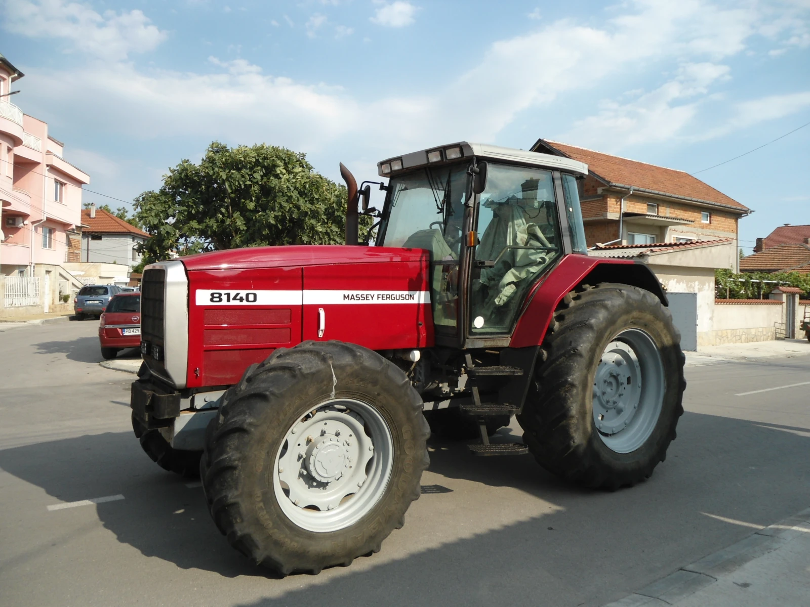 Трактор Massey ФЕРГЮСАН 8140