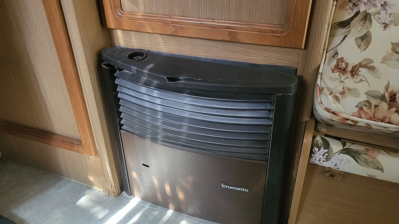 Кемпер VW T4, снимка 8 - Каравани и кемпери - 53806096