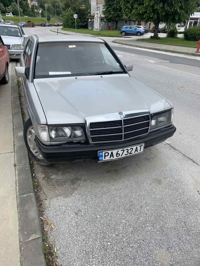 Mercedes-Benz 190, снимка 4 - Автомобили и джипове - 45953127