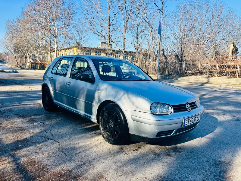 VW Golf 1.6 i, снимка 8 - Автомобили и джипове - 48556599