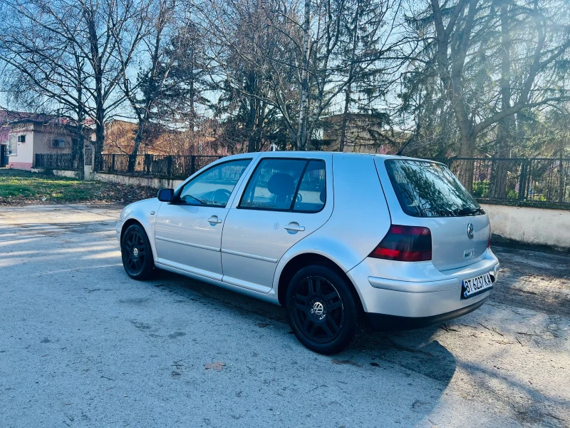 VW Golf 1.6 i, снимка 4 - Автомобили и джипове - 48556599