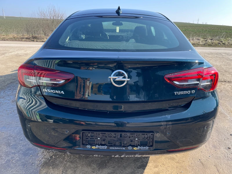 Opel Insignia 1.6 CDTI, снимка 4 - Автомобили и джипове - 49784738