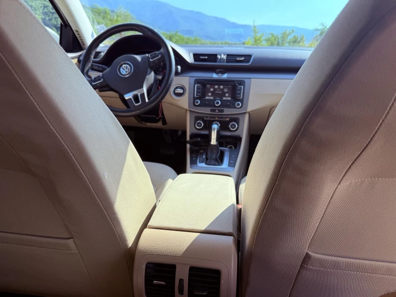 VW Passat, снимка 12 - Автомобили и джипове - 52133297