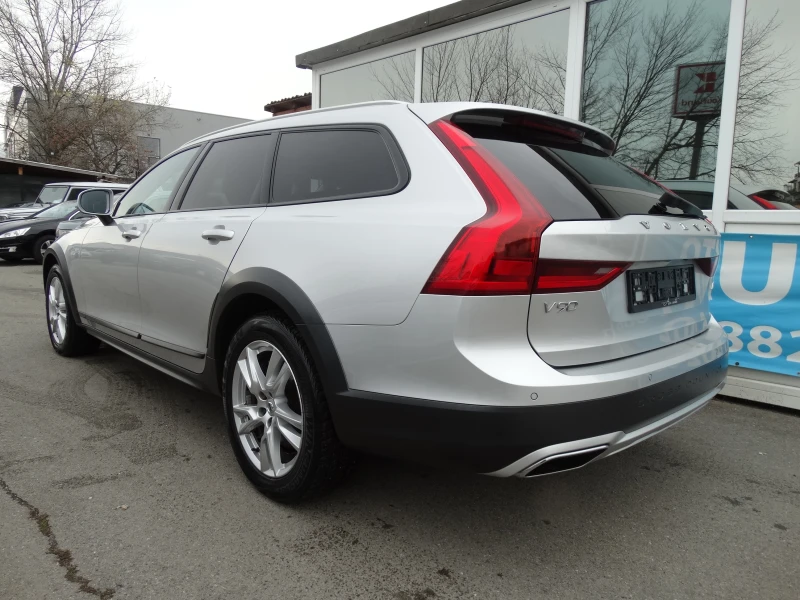 Volvo V90 Cross Country 2.0D4-190k.c. AWD, снимка 4 - Автомобили и джипове - 52648157