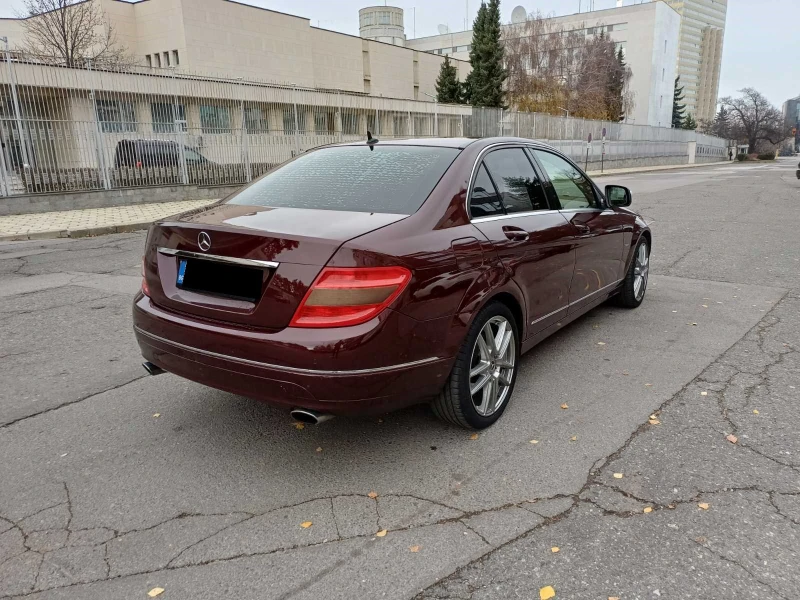 Mercedes-Benz C 320 CDI Avangarde, снимка 5 - Автомобили и джипове - 52664367