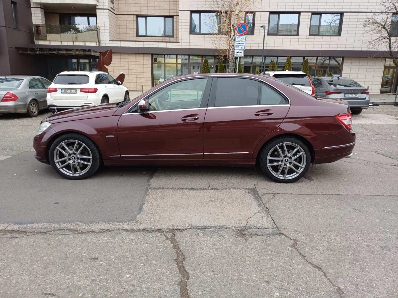 Mercedes-Benz C 320 CDI Avangarde, снимка 2 - Автомобили и джипове - 52664367