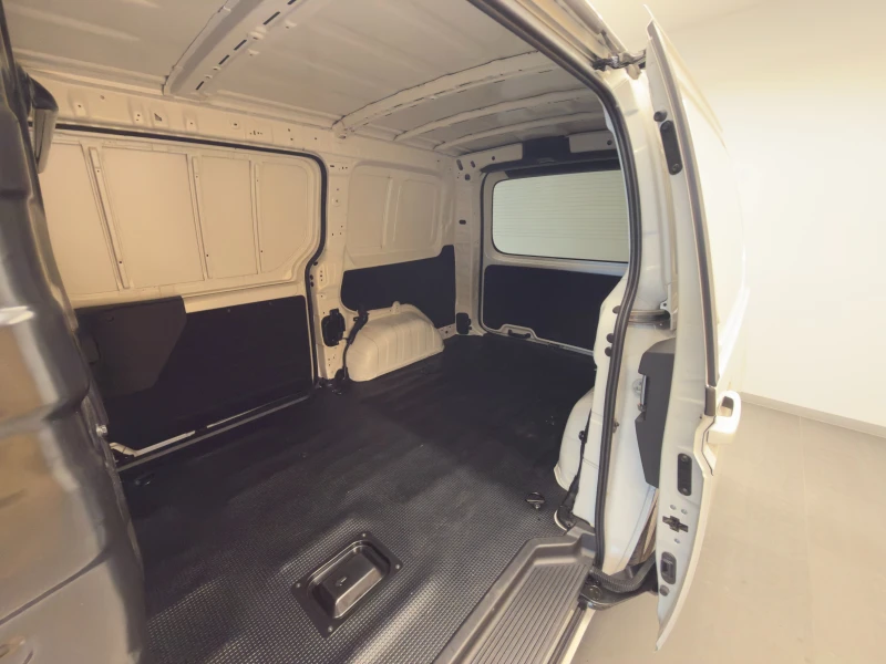 Hyundai Staria COMFORT, снимка 17 - Автомобили и джипове - 52840874