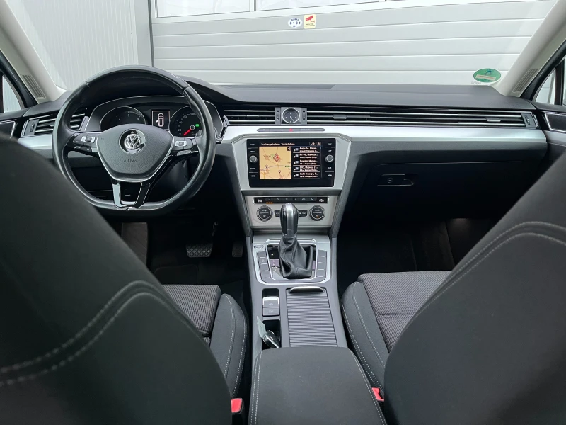 VW Passat 2.0 TDI DSG-автоматик TUV, зимни и летни гуми с дж, снимка 12 - Автомобили и джипове - 53292631