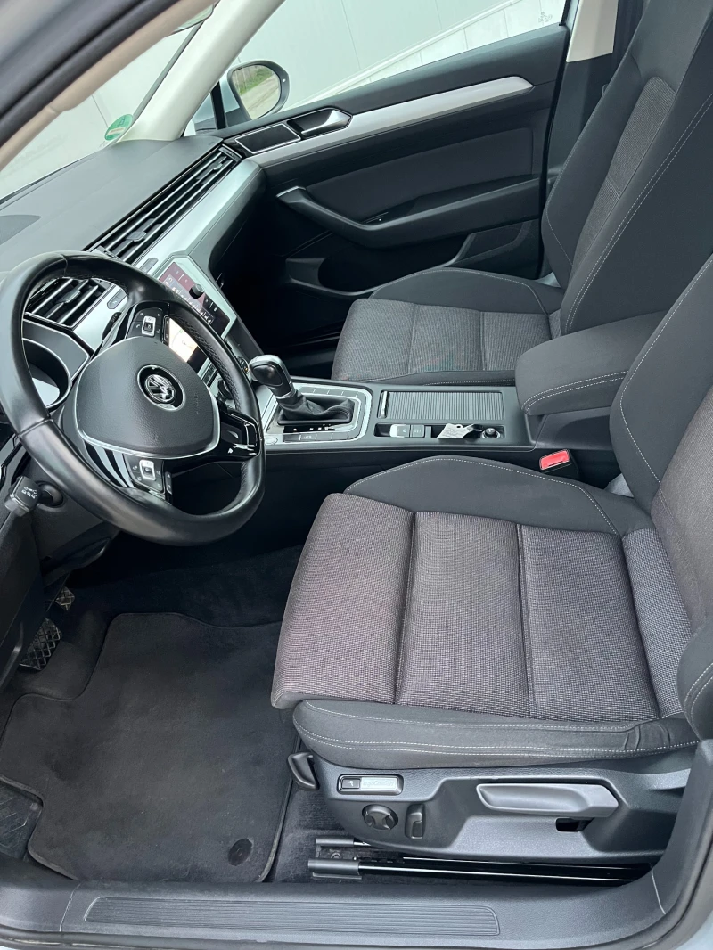 VW Passat 2.0 TDI DSG-автоматик TUV, зимни и летни гуми с дж, снимка 9 - Автомобили и джипове - 53292631