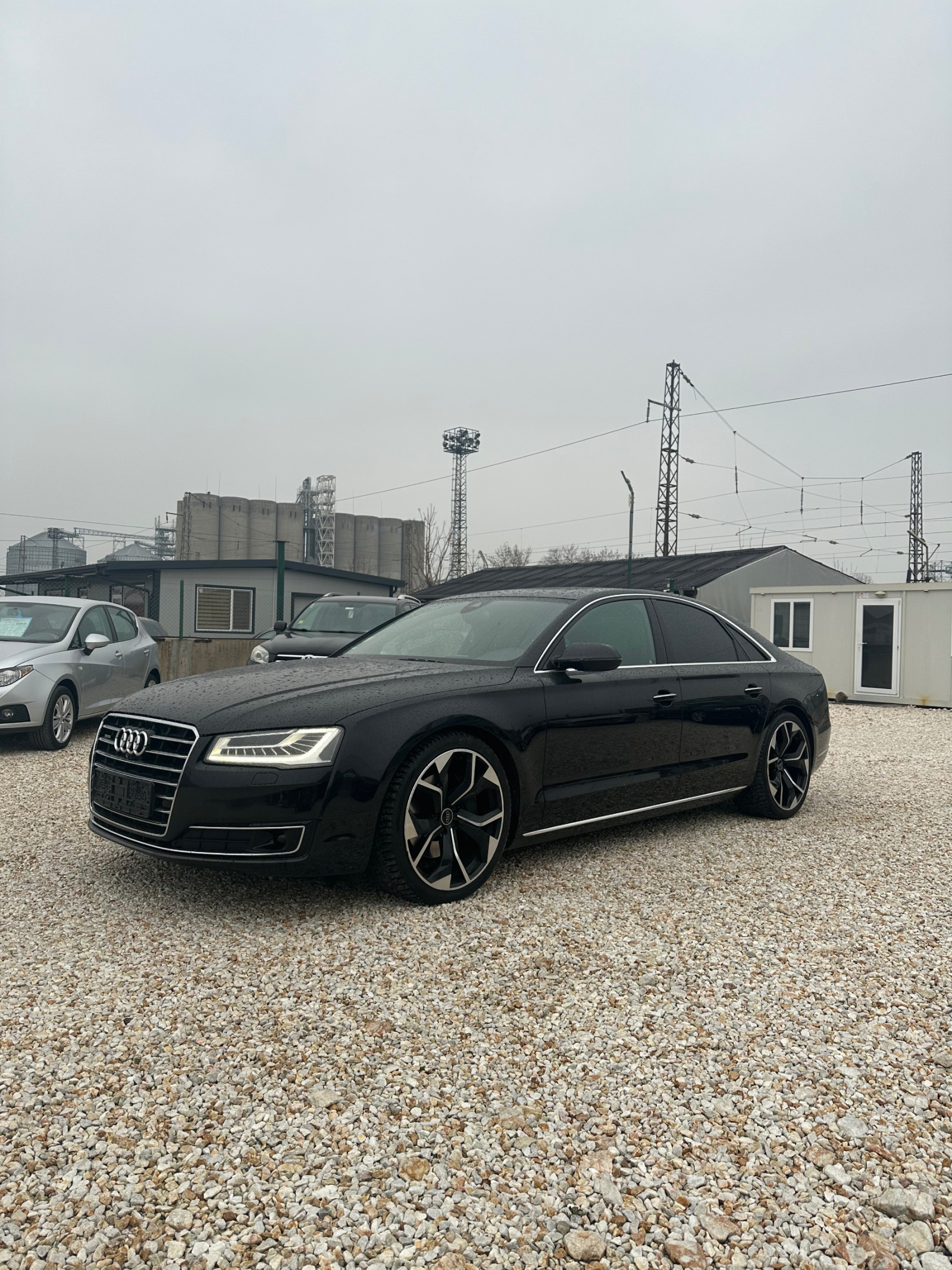 Audi A8 3.0  - изображение 1