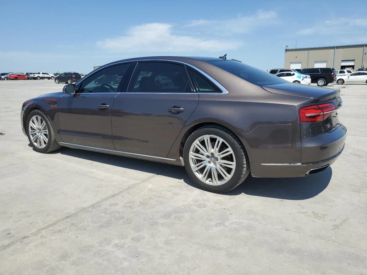 Audi A8  - изображение 4