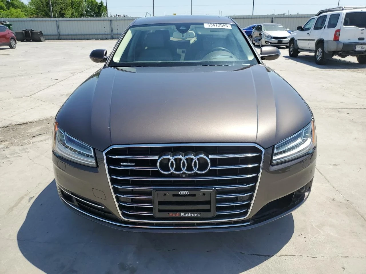 Audi A8  - изображение 2