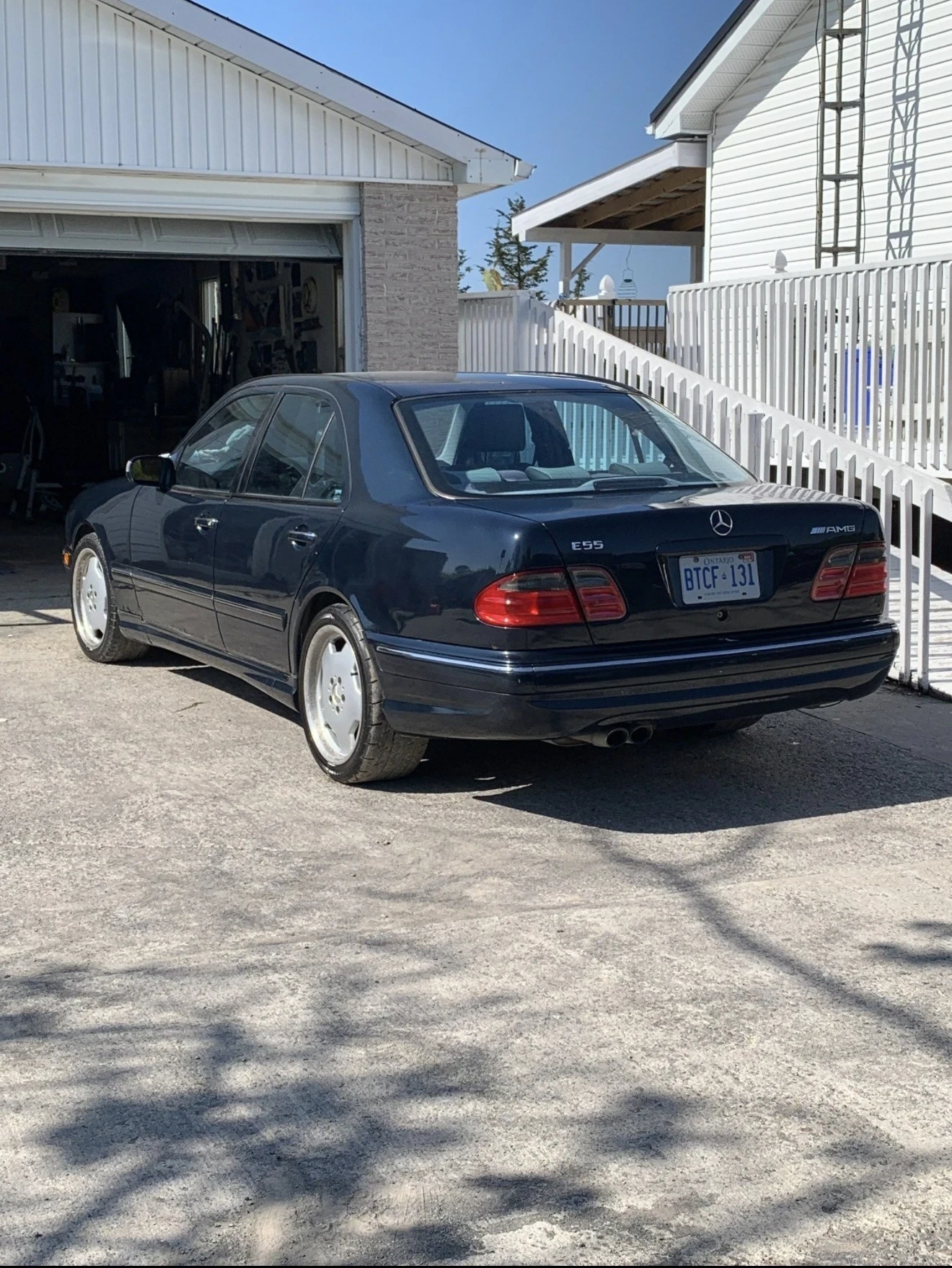 Mercedes-Benz E 55 AMG * АвтоКредит*  - изображение 3