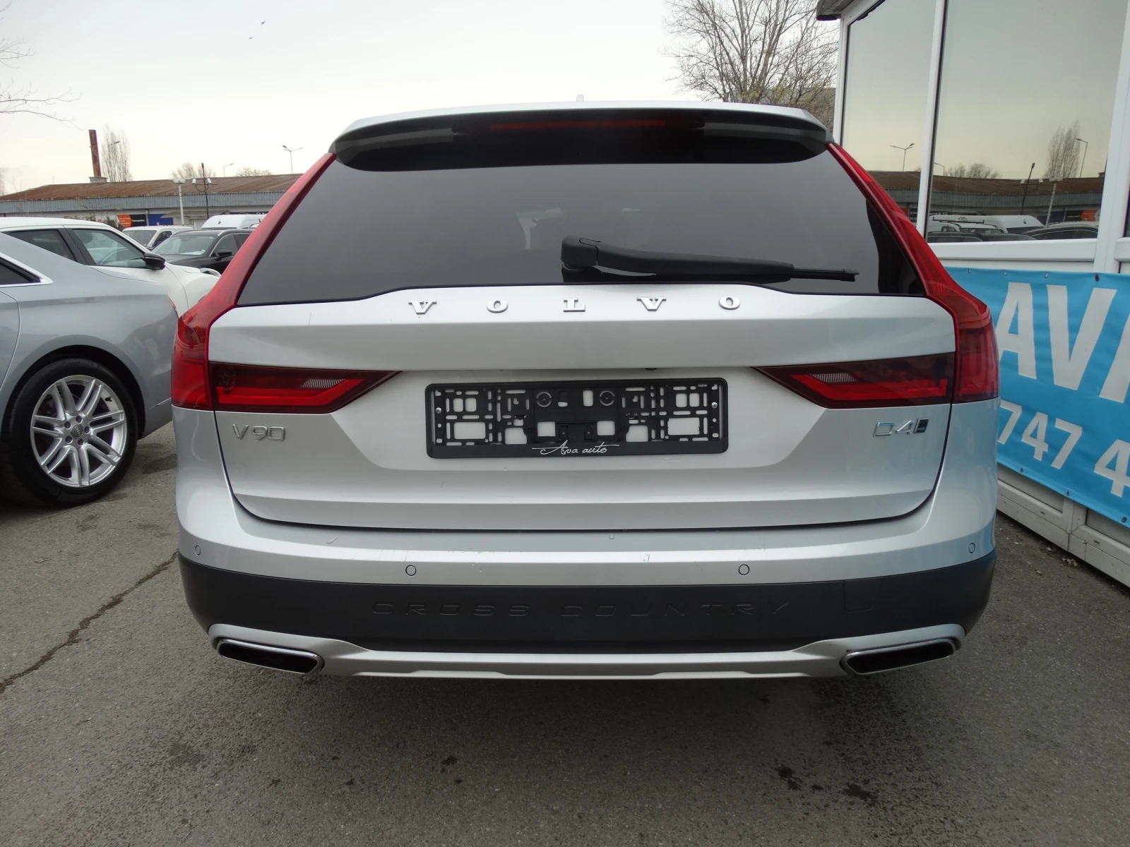 Volvo V90 Cross Country 2.0D4-190k.c. AWD - изображение 5