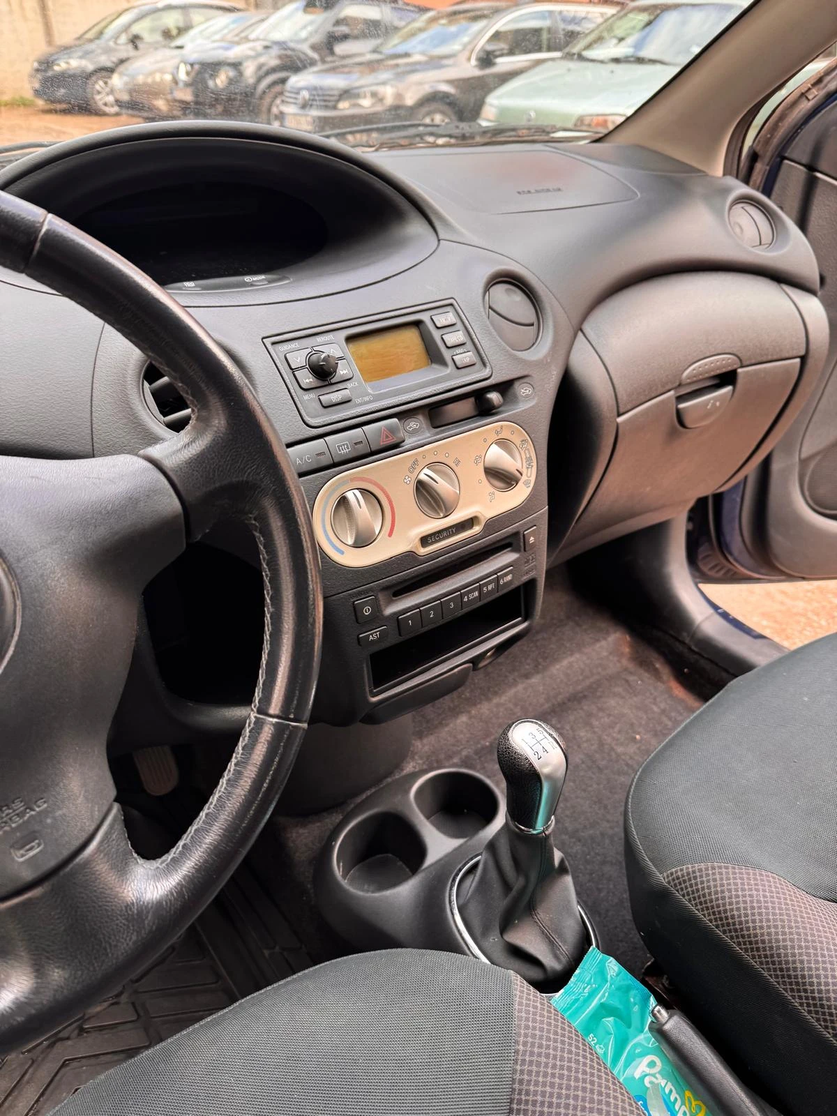 Toyota Yaris, снимка 8 - Автомобили и джипове - 53962633