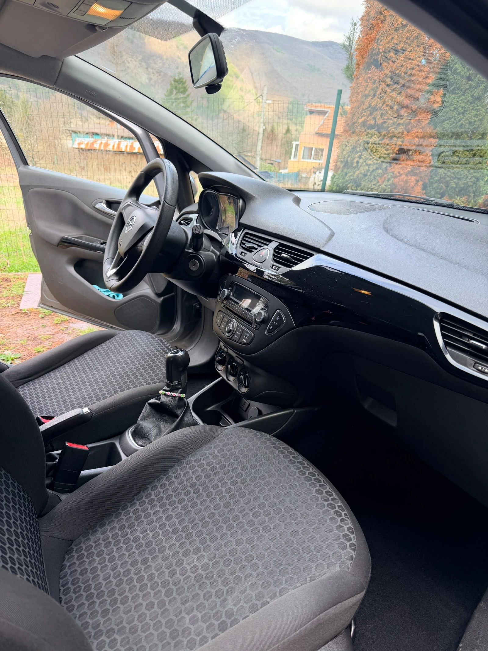 Opel Corsa 1.2 бензин, снимка 6 - Автомобили и джипове - 54091394