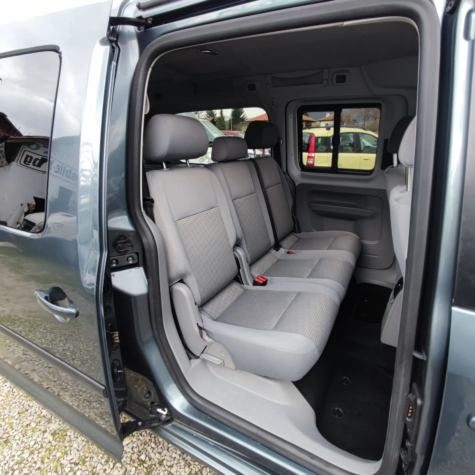 VW Caddy LIFE* MAXI* 1.9TDI* KLIMATRONIK* 7MESTA* , снимка 12 - Автомобили и джипове - 54221979