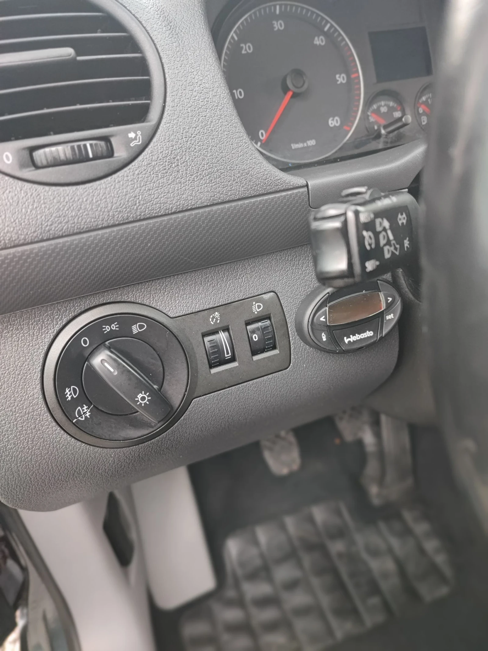 VW Caddy LIFE* MAXI* 1.9TDI* KLIMATRONIK* 7MESTA* , снимка 16 - Автомобили и джипове - 54221979