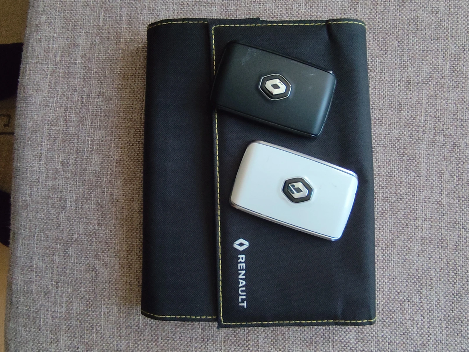 Renault Captur 1.3TceKATO NOVA, снимка 15 - Автомобили и джипове - 54350993