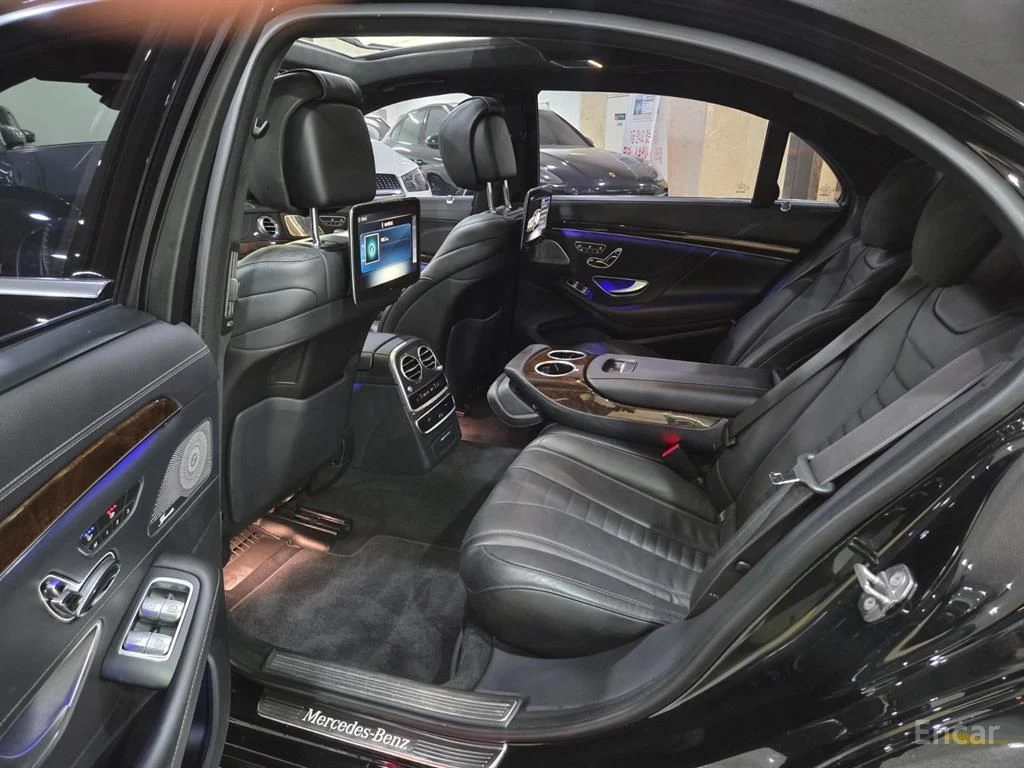 Mercedes-Benz S 560 4MATIC* BURMESTER* ОБДУХВАНЕ* ДИСТРОНИК* , снимка 16 - Автомобили и джипове - 54573024