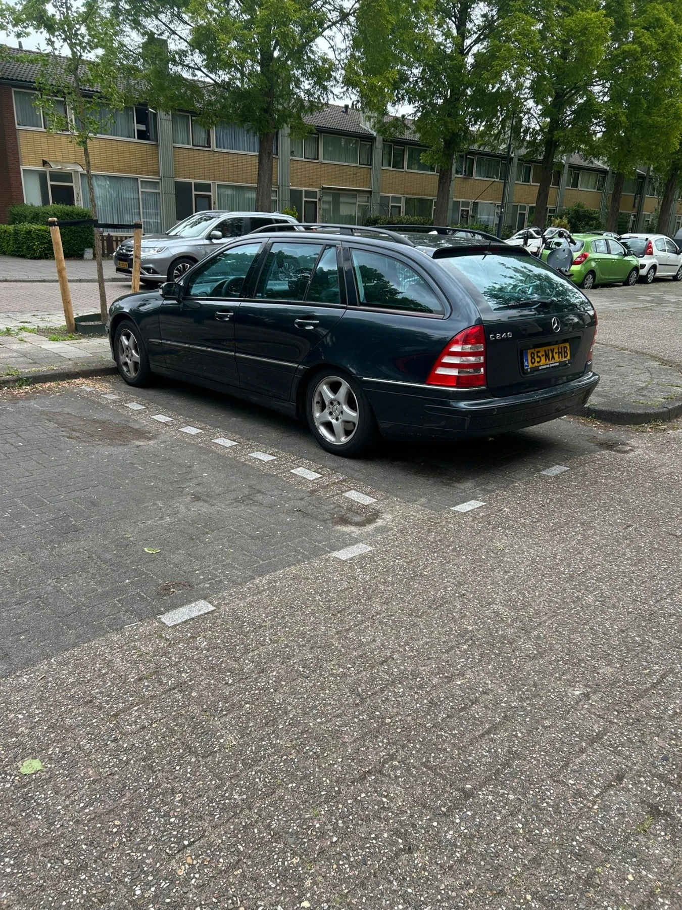 Mercedes-Benz C 240, снимка 2 - Автомобили и джипове - 54670982