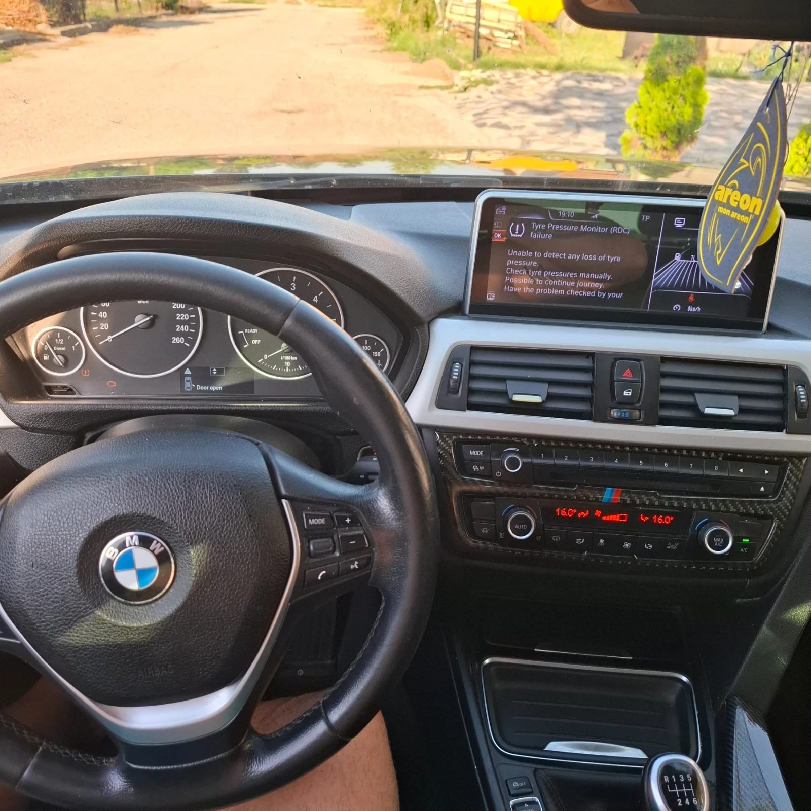 BMW 320 2.0D, снимка 8 - Автомобили и джипове - 54981874