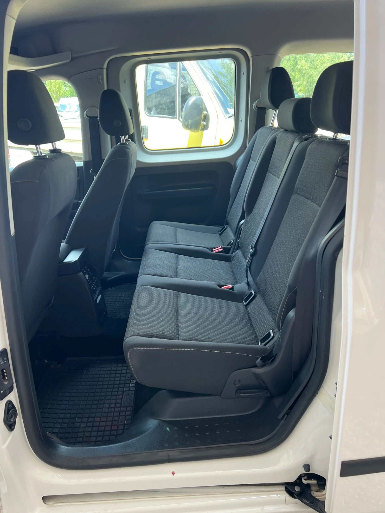 VW Caddy, снимка 10 - Автомобили и джипове - 55206132