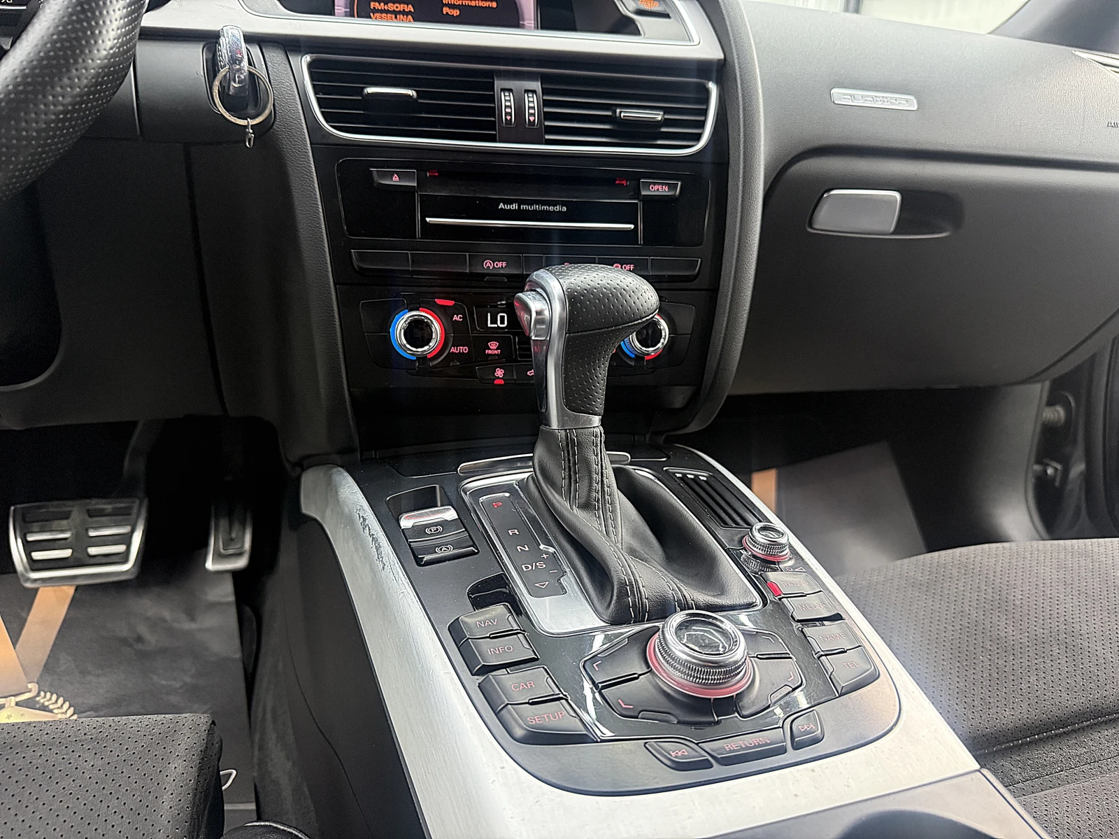 Audi A5 S-line/Facelift/NAVI/TOP!!!СОБСТВЕН ЛИЗИНГ, снимка 16 - Автомобили и джипове - 55265917