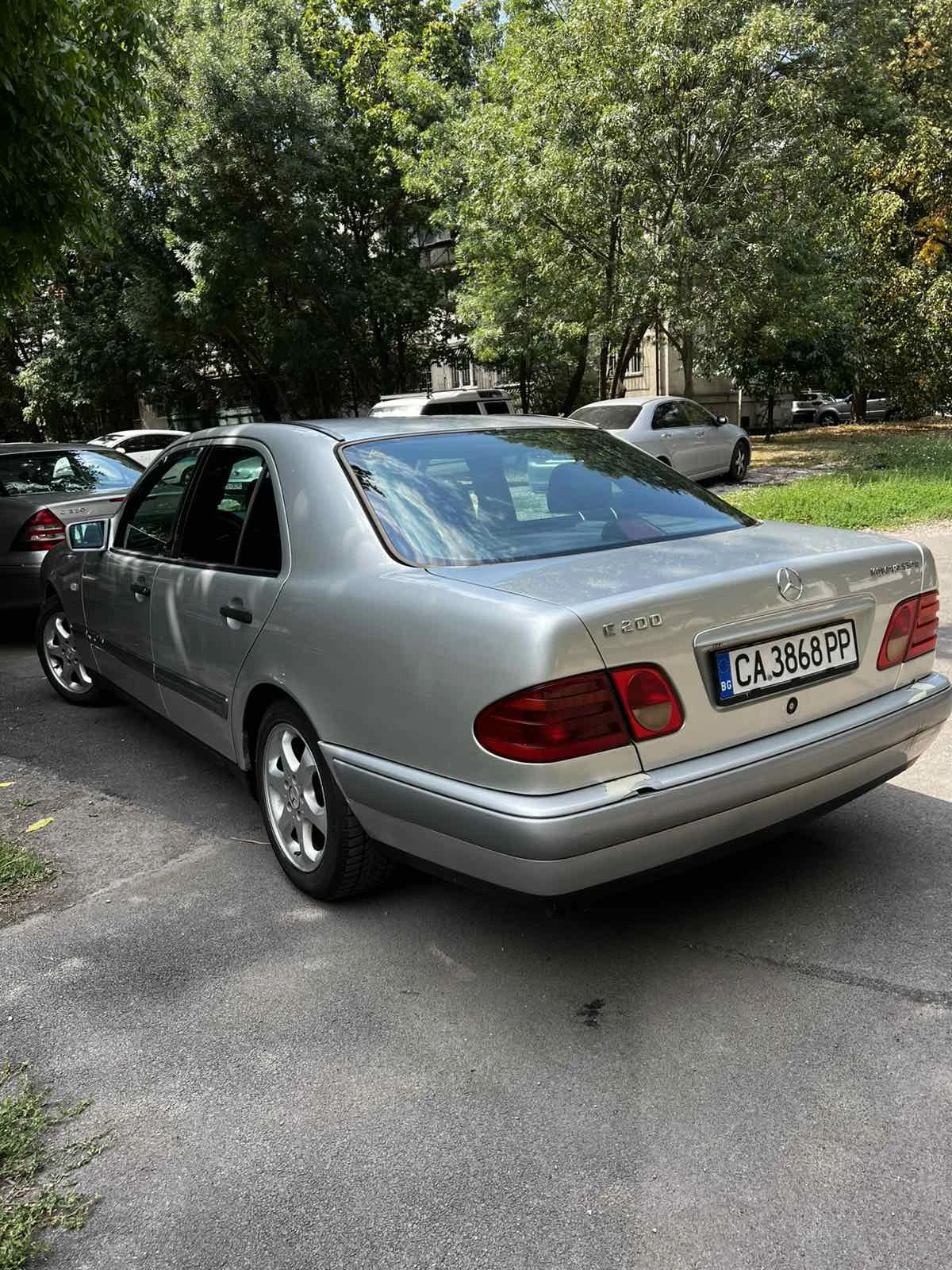 Mercedes-Benz E 200 2.0 Kompressor, снимка 5 - Автомобили и джипове - 55601006
