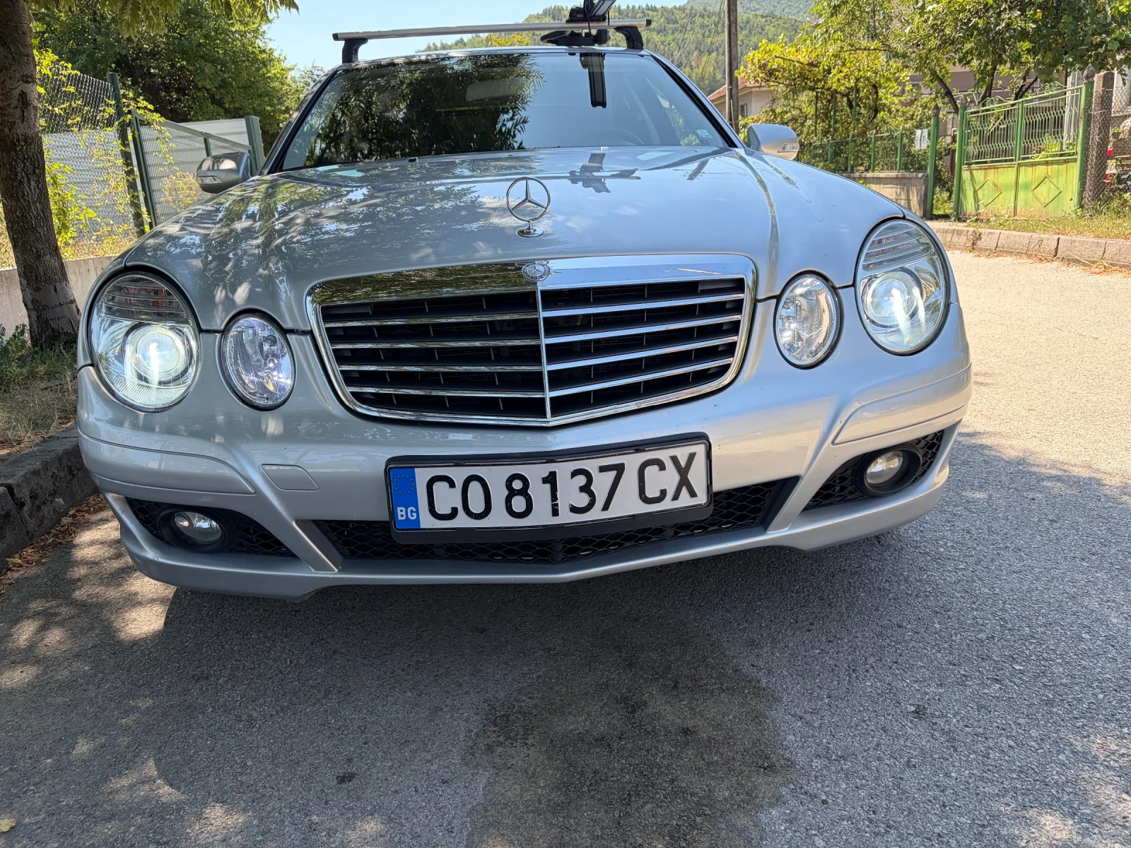 Mercedes-Benz E 200, снимка 10 - Автомобили и джипове - 55679398