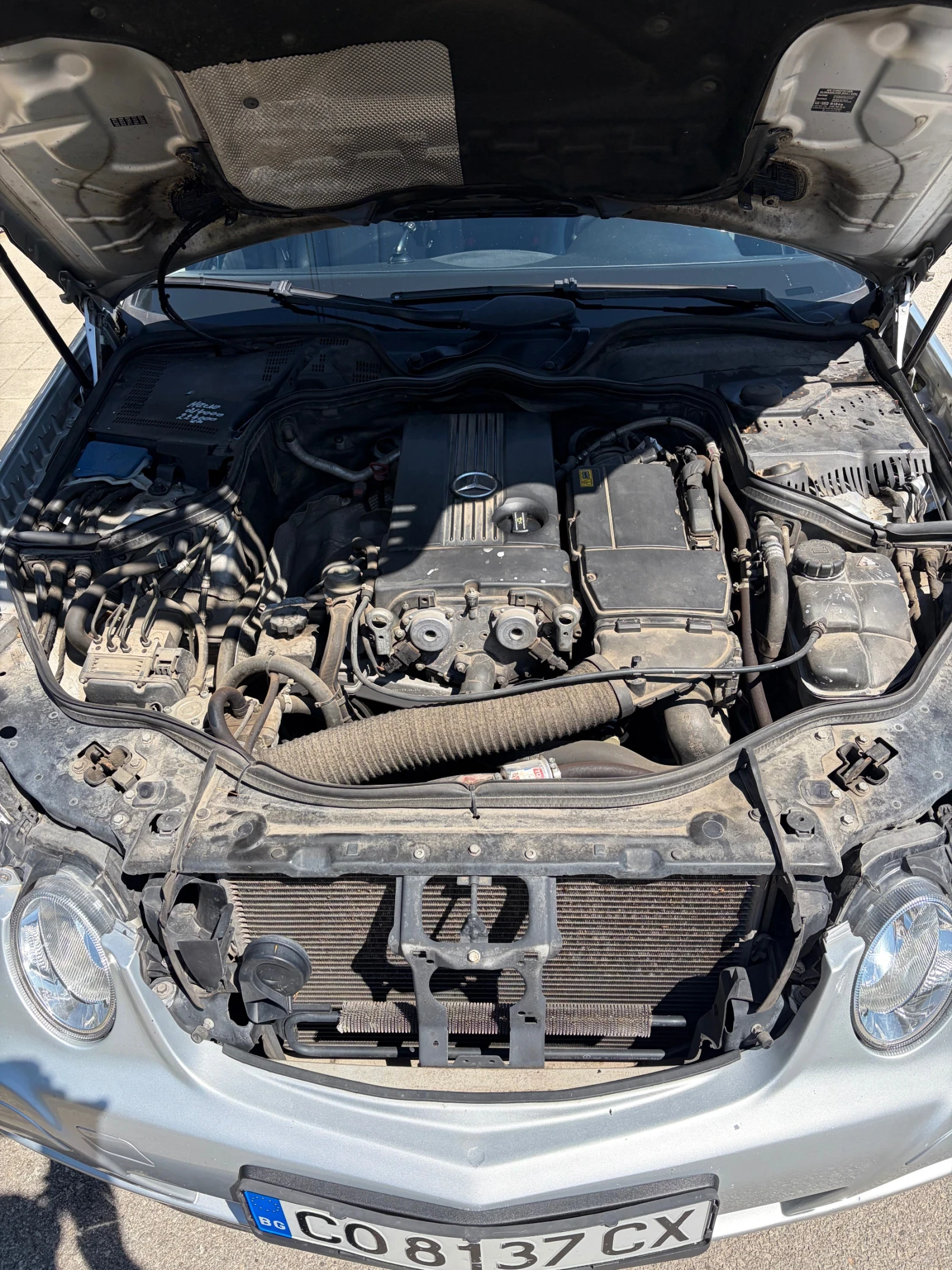 Mercedes-Benz E 200, снимка 16 - Автомобили и джипове - 55679398