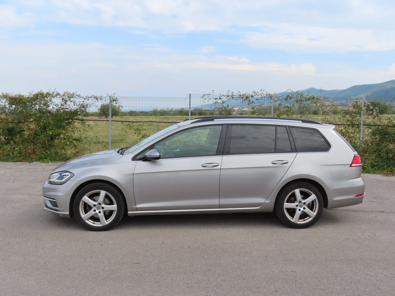 VW Golf Variant Comfortline 2.0TDI 150hp, снимка 2 - Автомобили и джипове - 56041077