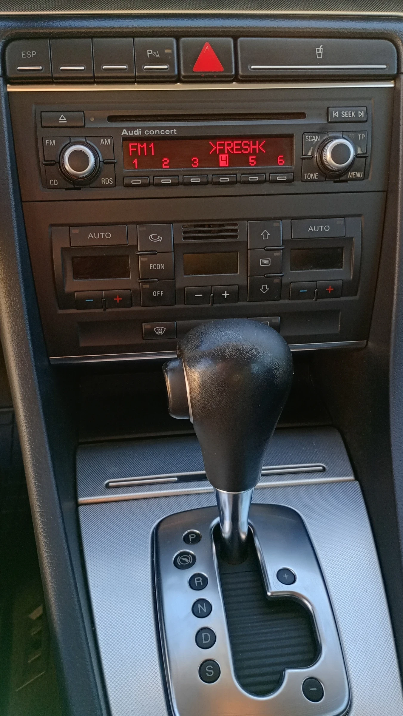 Audi A4, снимка 10 - Автомобили и джипове - 56339352