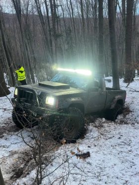 Jeep Cherokee Comanche, снимка 2