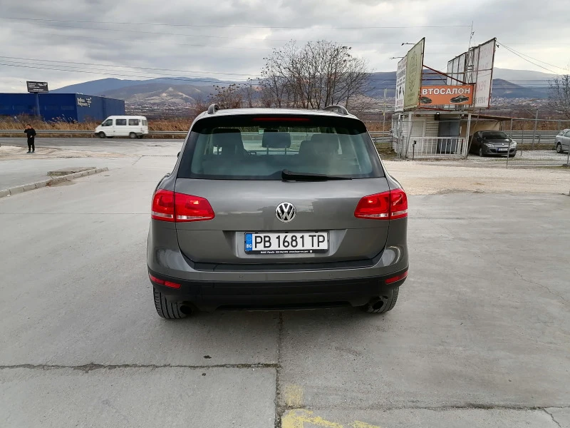 VW Touareg, снимка 5 - Автомобили и джипове - 44319373