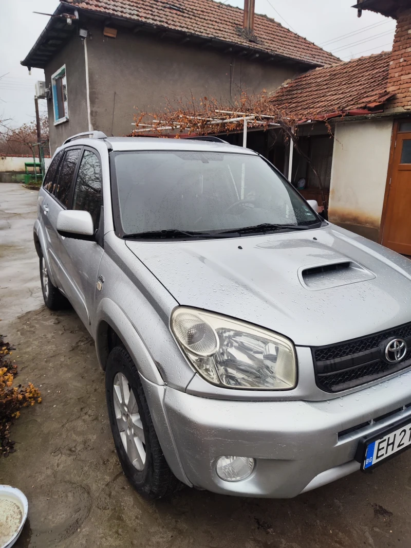 Toyota Rav4, снимка 4 - Автомобили и джипове - 48180355