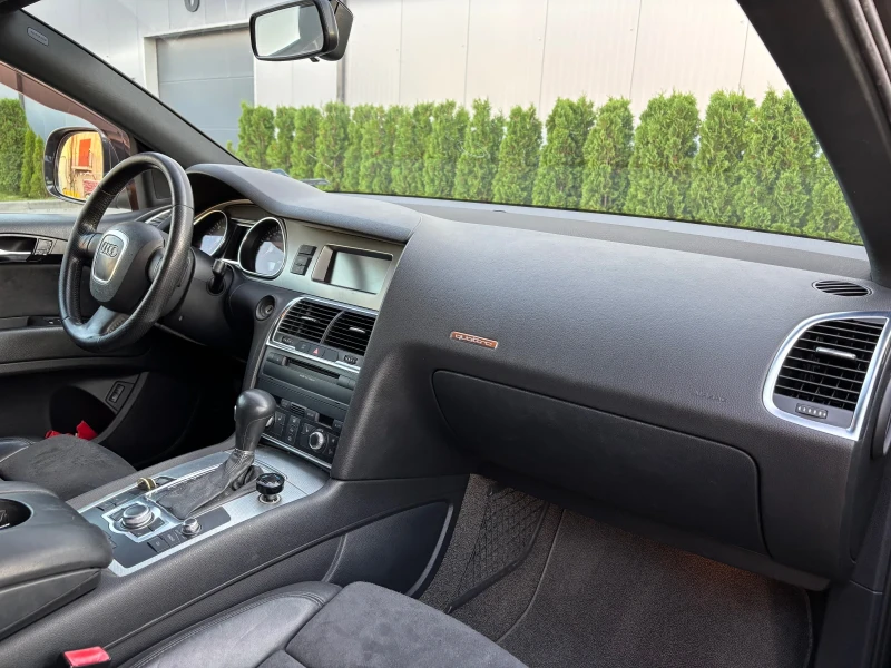 Audi Q7 3.0 TDI РЕГИСТРИРАНА/ОБСЛУЖЕНА/КАЧВАШ СЕ И КАРАШ, снимка 9 - Автомобили и джипове - 51344363