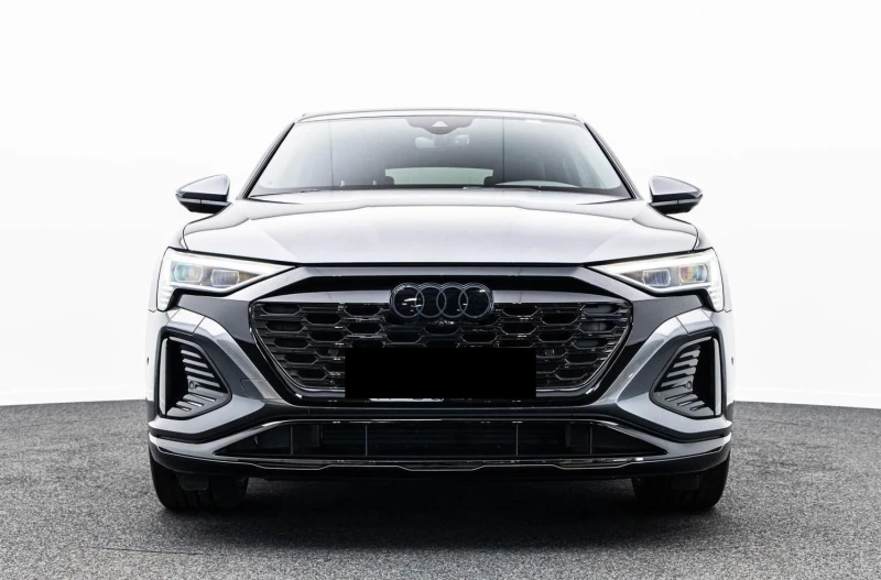 Audi Q8 55 E-TRON/SPORTBACK/S-LINE/BLACK OPTIC/LIFT/360/, снимка 2 - Автомобили и джипове - 51404319