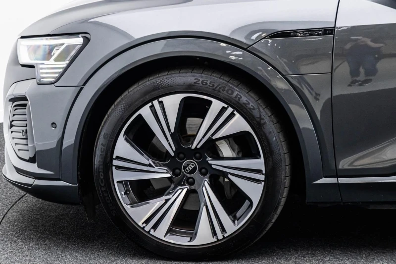 Audi Q8 55 E-TRON/SPORTBACK/S-LINE/BLACK OPTIC/LIFT/360/, снимка 4 - Автомобили и джипове - 51404319