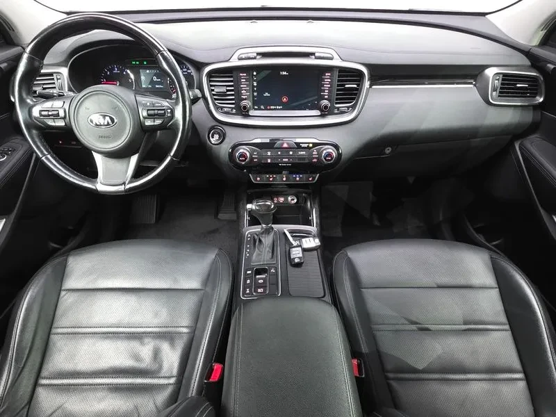 Kia Sorento 2.2 CRDI 4WD, снимка 7 - Автомобили и джипове - 54269540