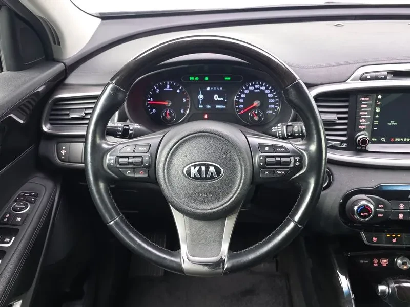 Kia Sorento 2.2 CRDI 4WD, снимка 15 - Автомобили и джипове - 54269540
