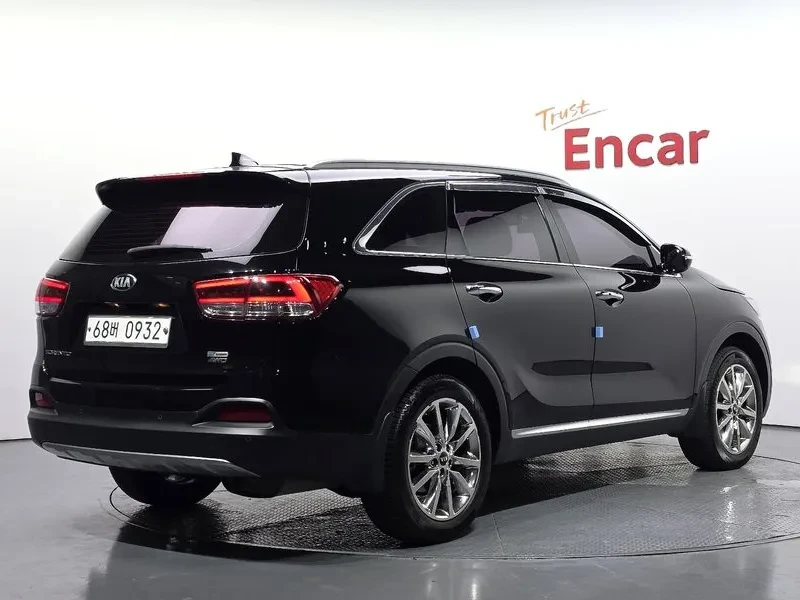 Kia Sorento 2.2 CRDI 4WD, снимка 2 - Автомобили и джипове - 54269540