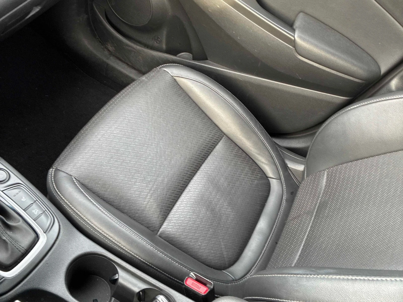 Hyundai Kona Luxury CARFAX    | Mobile.bg   10