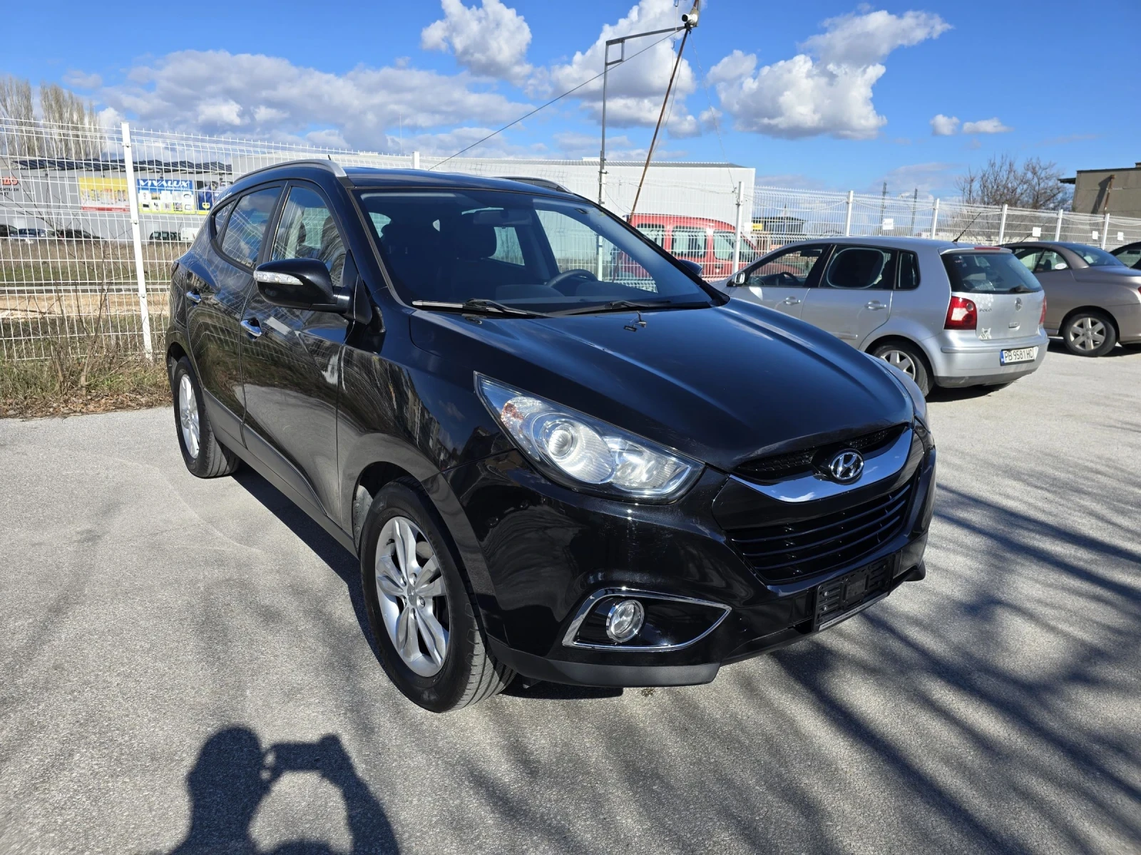 Hyundai IX35 1.7CRDi NAVI CAM CARPLAY TOP, снимка 2 - Автомобили и джипове - 53635341