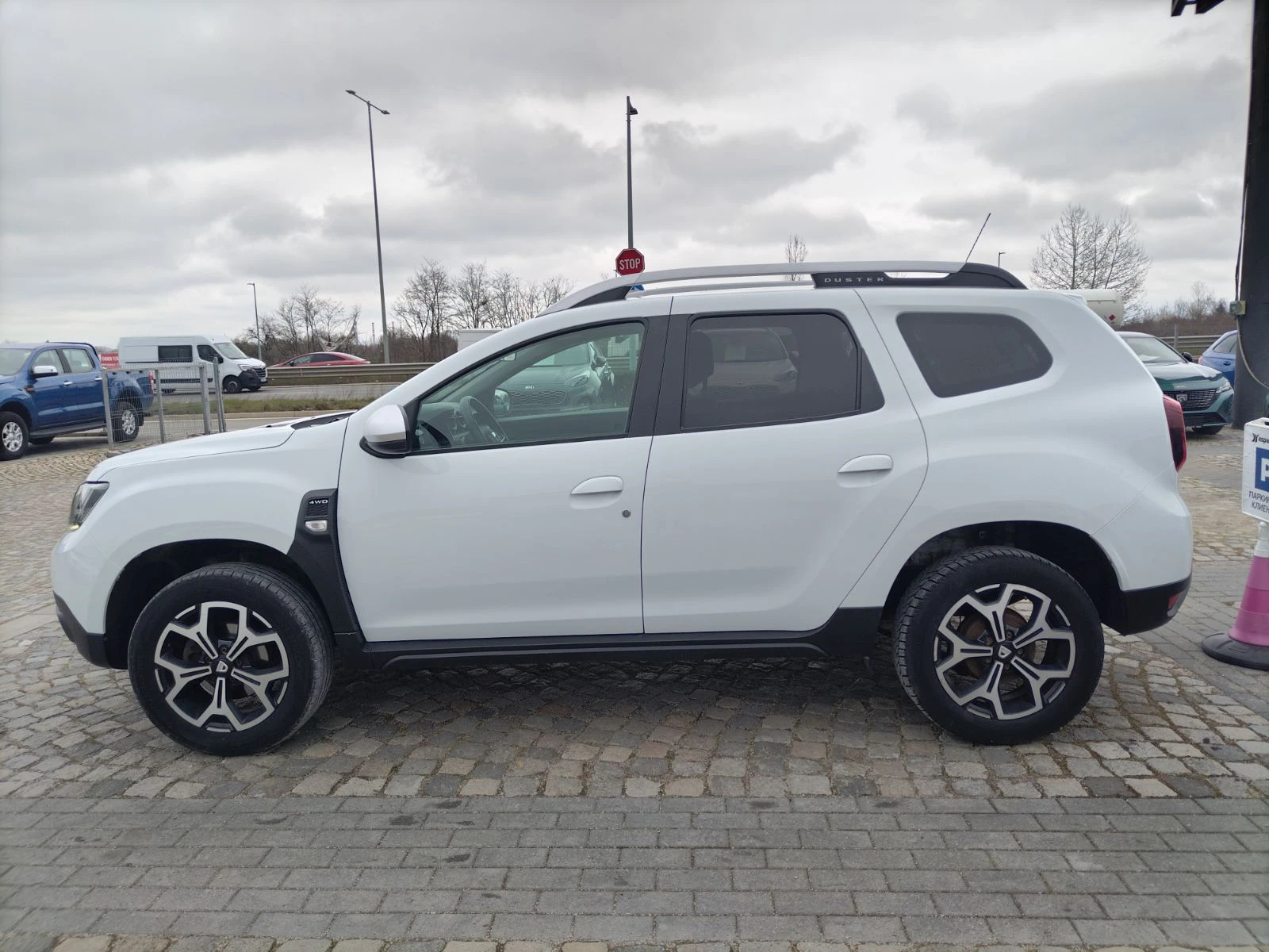 Dacia Duster 1.3 Tce 150к.с./4Х4, снимка 7 - Автомобили и джипове - 54032587