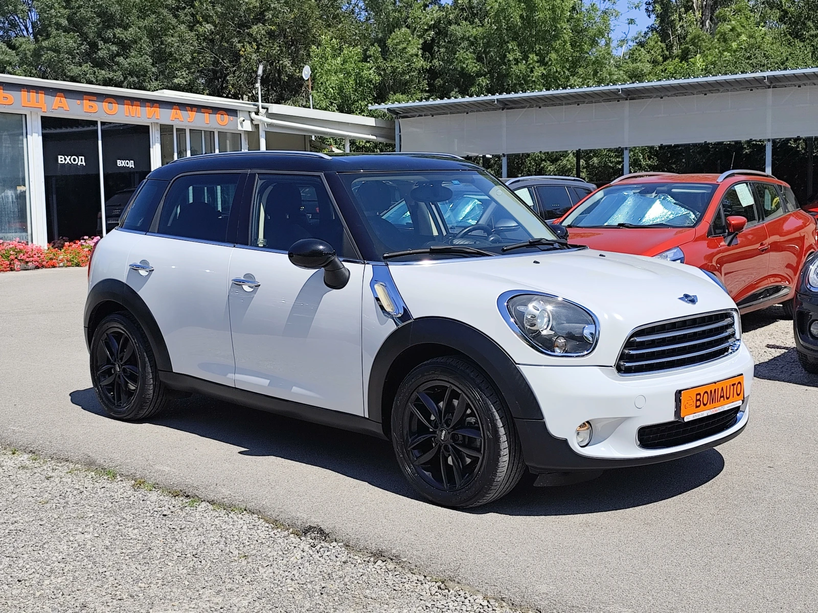 Mini Countryman 1.6D* EURO5B* XENON* NAVI* ПАНОРАМА* , снимка 3 - Автомобили и джипове - 55350704