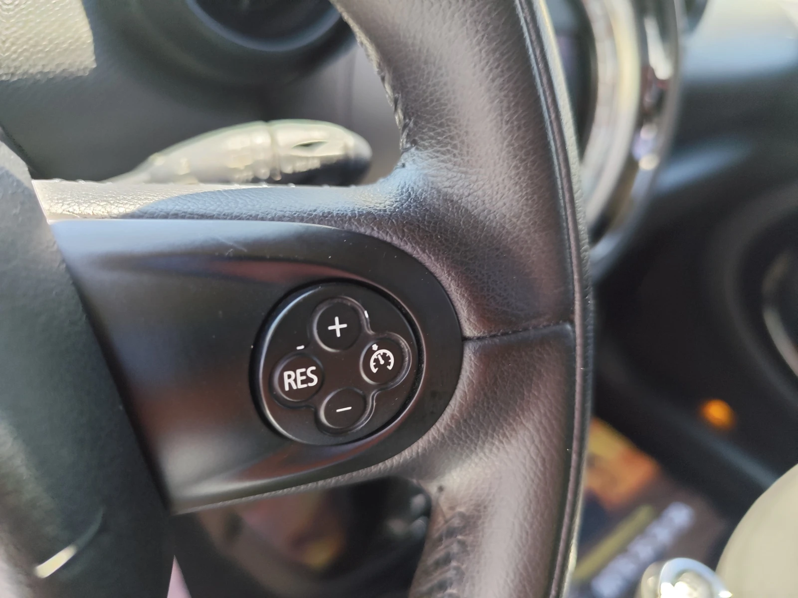 Mini Countryman 1.6D* EURO5B* XENON* NAVI* ПАНОРАМА* , снимка 10 - Автомобили и джипове - 55350704